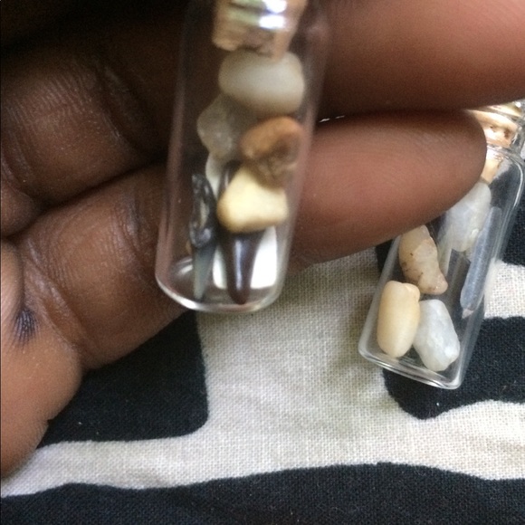 Beautiful handmade earrings - Picture 2 of 3